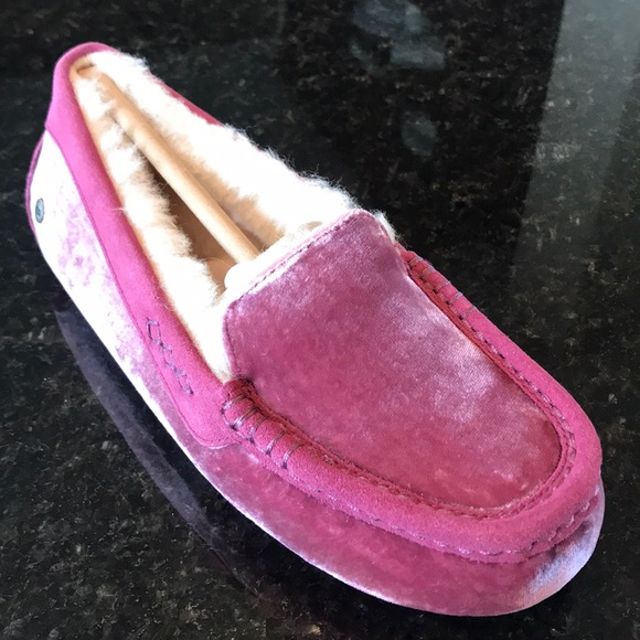 New UGG Ansley Velvet Slipper Loafer, Slip-On, 7 - Picture 15 of 16